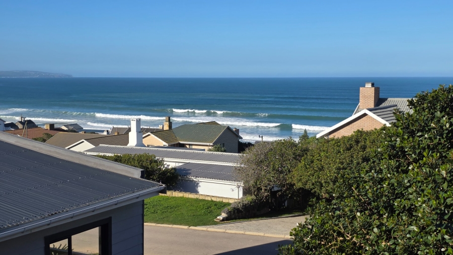 4 Bedroom Property for Sale in Boggomsbaai Western Cape